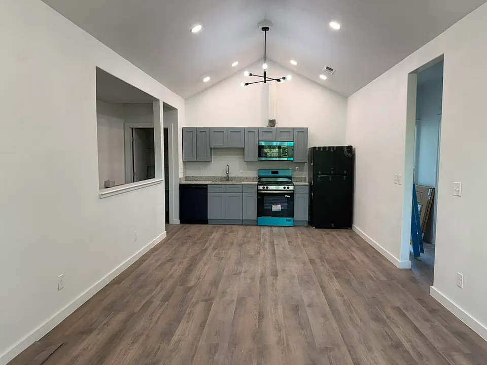 1307 Pleasanton Rd #9100