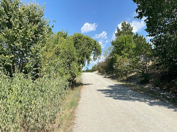 4th image of 204 Centennial Blvd