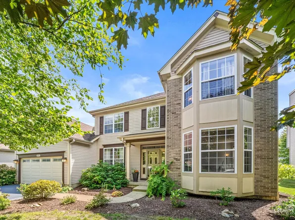 275 Hampton Rd, Sugar Grove, IL 60554