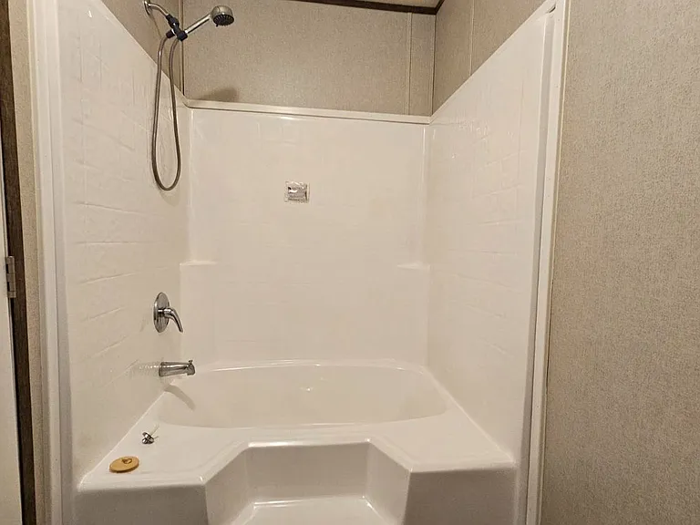5434 S Kansas Ave — Photo 11