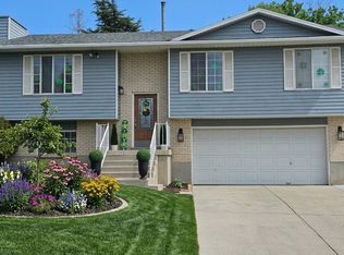 11713 S Eagle Ridge Dr, Sandy, UT 84094