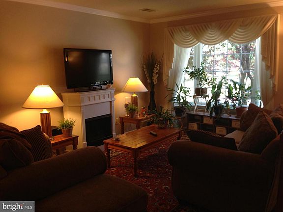 2nd image of 7940 Gunston Woods Pl