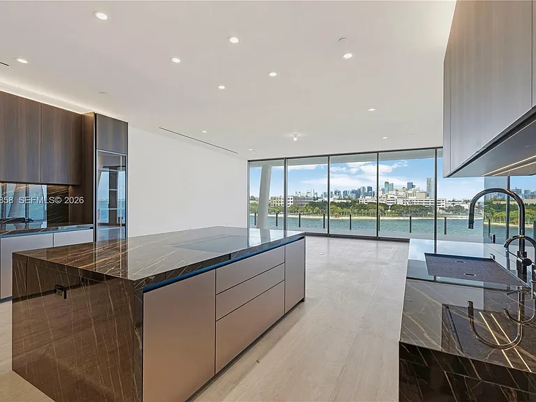 5 Grove Isle Dr #L502 — Photo 23