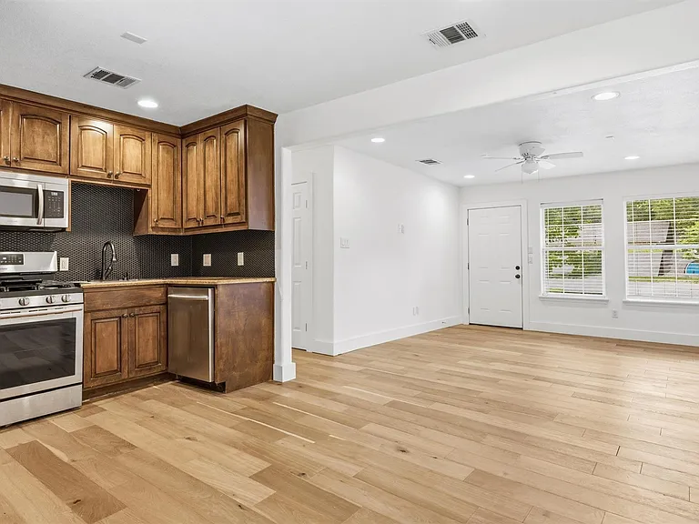 6802 Villita Avenida St — Photo 14