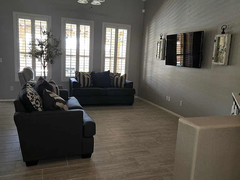 5275 W Morten Ave — Photo 5