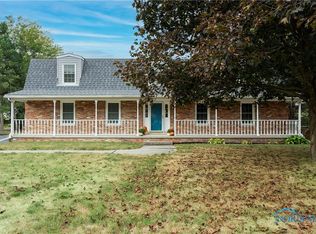 530 Carol Ln, Perrysburg, OH 43551