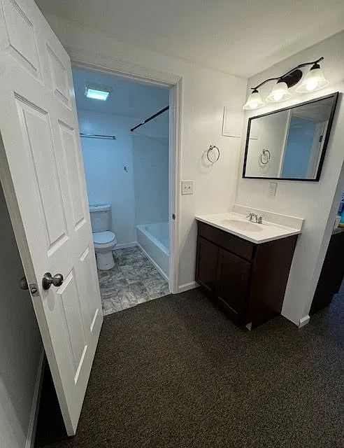 Studio, 1.0 bath, 290 sqft, $875 — Photo 4