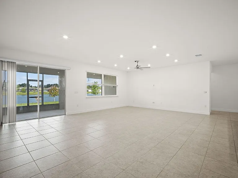6185 Moonrise Dr — Photo 21