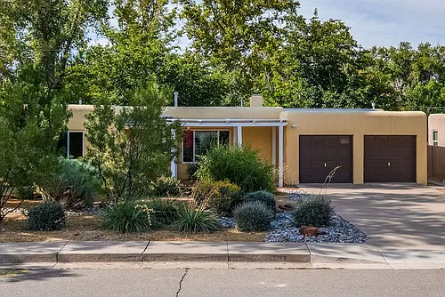 3812 Calle Del Monte NE Photo 1
