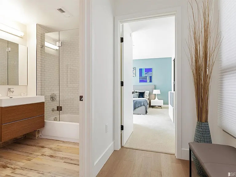 719 Larkin St #704 — Photo 6