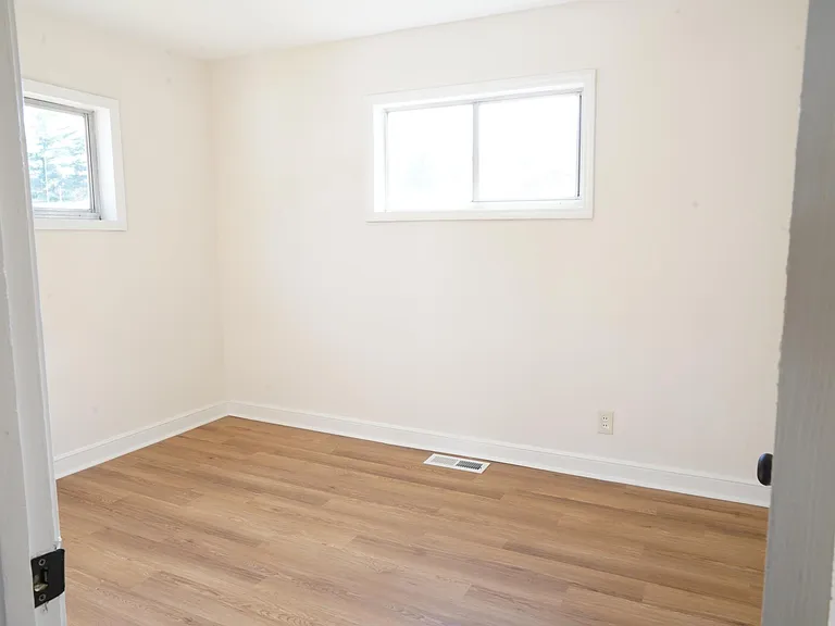 1117 Denny St — Photo 21