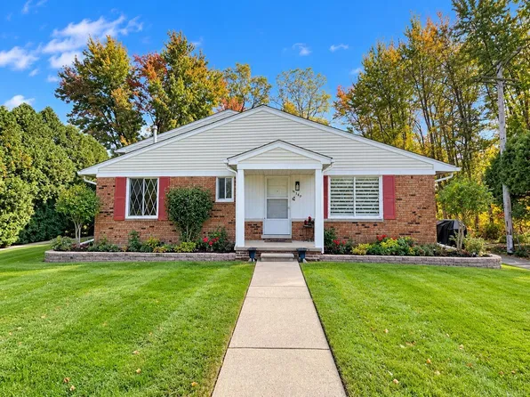 51180 S Foster Rd, Chesterfield, MI 48047