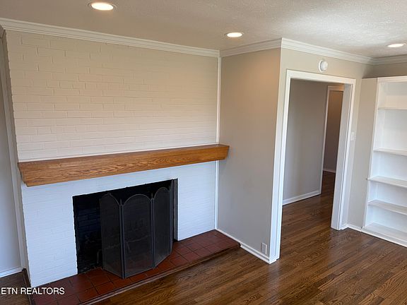 2nd image of 109 W Malta Rd