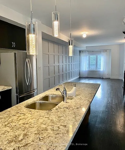 47 Dryden Way — Photo 1