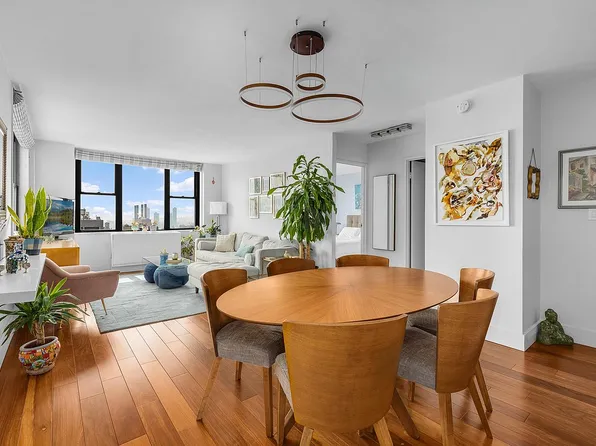 201 E 17th St APT 25J, Manhattan, NY 10003