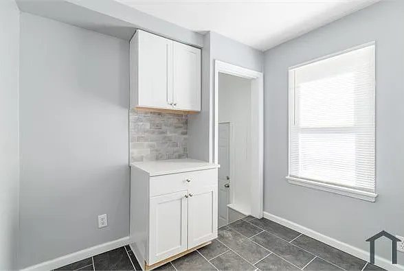 9256 Auburn St — Photo 5