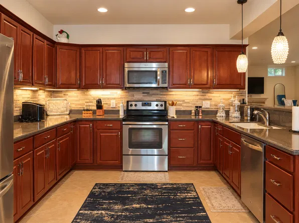 4812 Christie Jane Ln, Fairfax, VA 22030