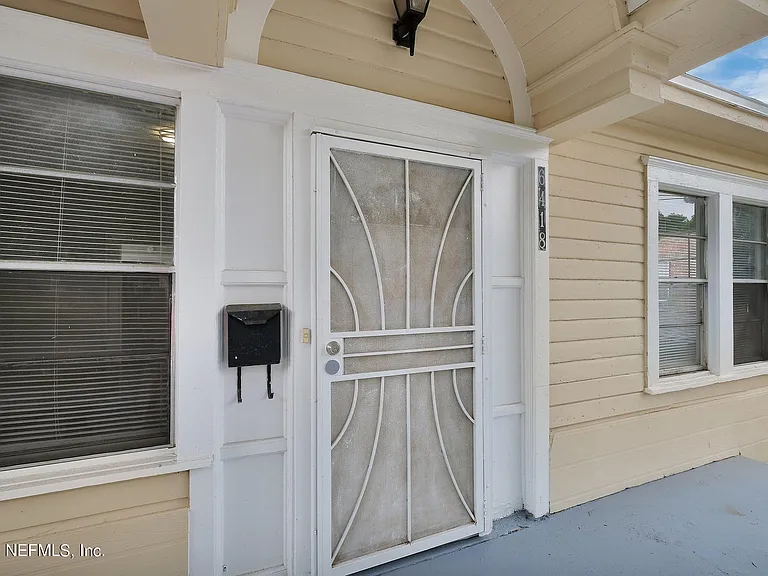 6418 Sapphire Dr — Photo 23