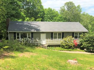 202 Eramo Ter, Hamden, CT 06518