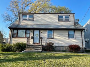 20 N Washington Ave, Colonia, NJ 07067