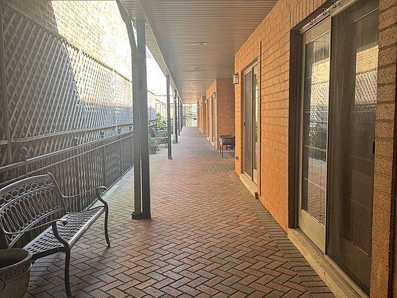 5th image of 817-4 Chicago Ave #2