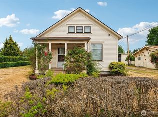 215 16th St NW, Puyallup, WA 98371