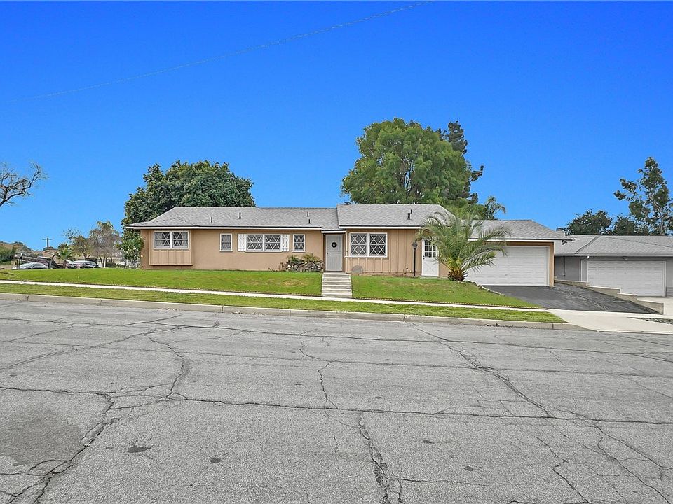 1st image of 1289 N Grove Ave