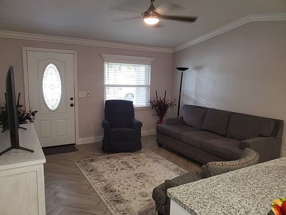 3rd image of 799 Little Pine Dr