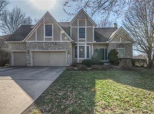 13000 Mohawk Ln, Leawood, KS 66209
