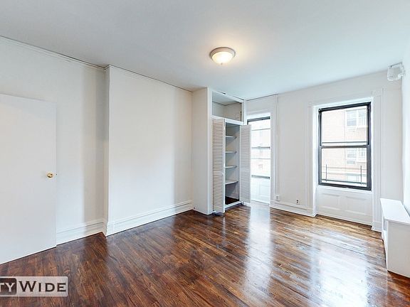5th image of 230 E 89th St APT 4W