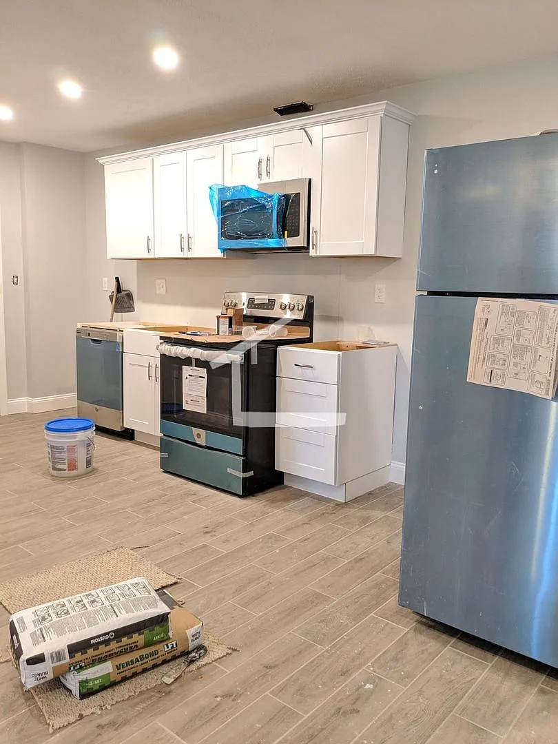 Nice 2 bed in Lower Allston — Photo 1