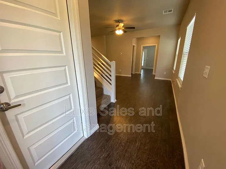 2133 Camino Del Plaza Ln — Photo 4
