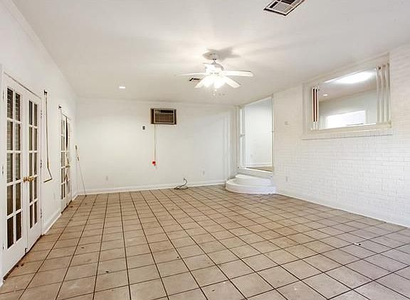 3rd image of 4759 Franklin Ave
