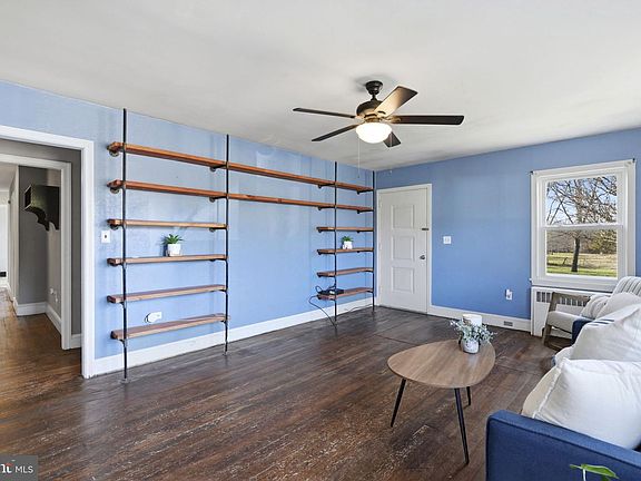 5th image of 213 Groff Rd
