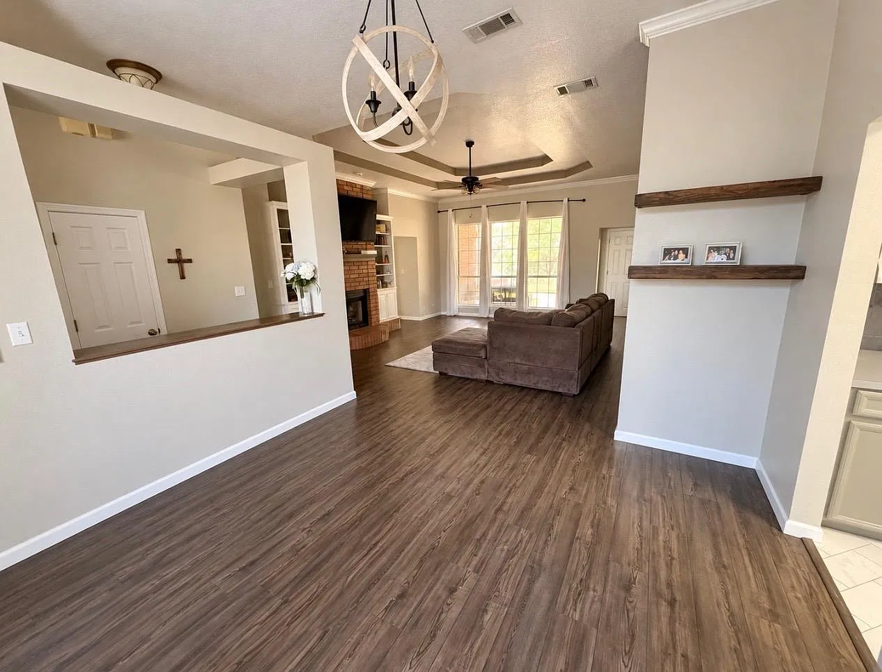 3 bed, 2.0 bath, 1780 sqft, $1,750 — Photo 3