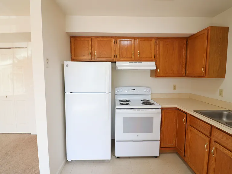 812 W Main St #4 — Photo 7