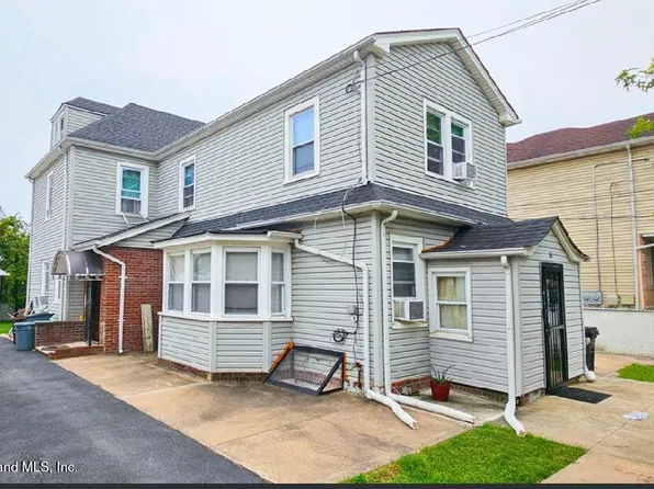 16 Lisbon Pl, Staten Island, NY 10306