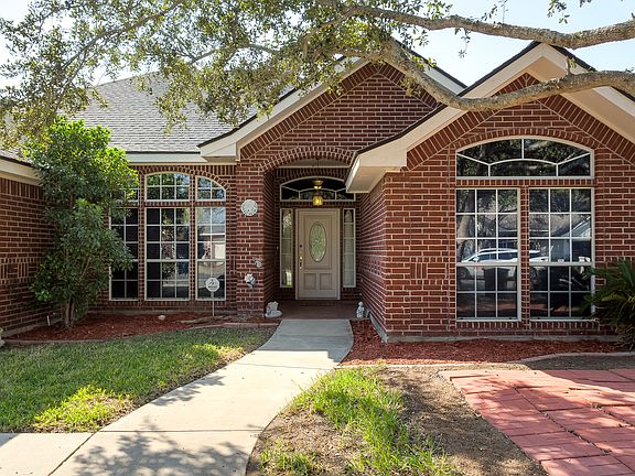 2nd image of 2705 Pelican Ave