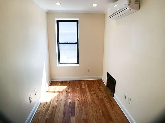 Rented by Francine Realty | media 15