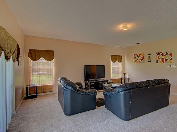 4th image of 331 Aldershot Ct