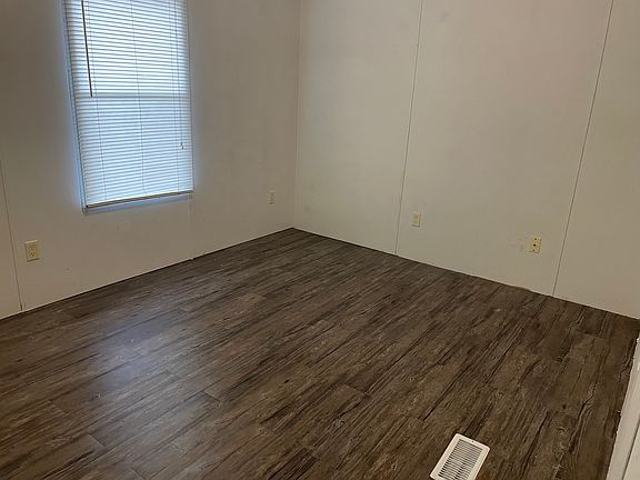 2nd image of 13710 Fox Oak St