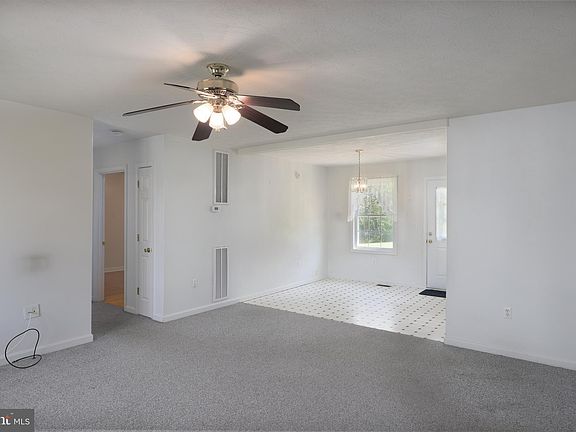 3rd image of 716 W High St