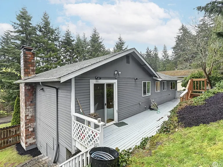 6230 172nd St SW — Photo 26