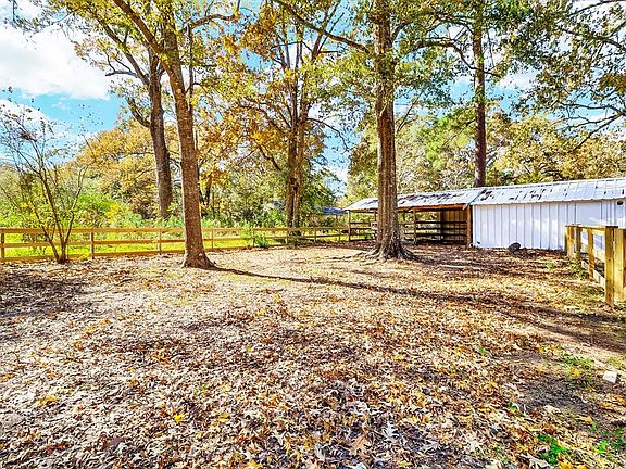 5th image of 49 Woodbranch Dr