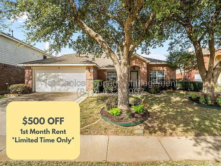 304 E Clover Park Dr — Photo 1