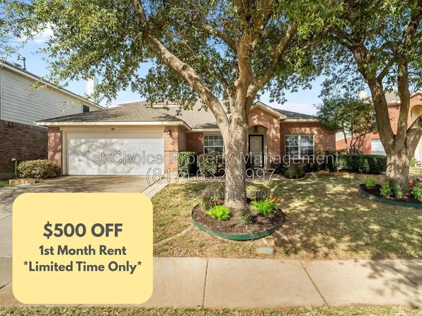 304 E Clover Park Dr, Fort Worth, TX 76140