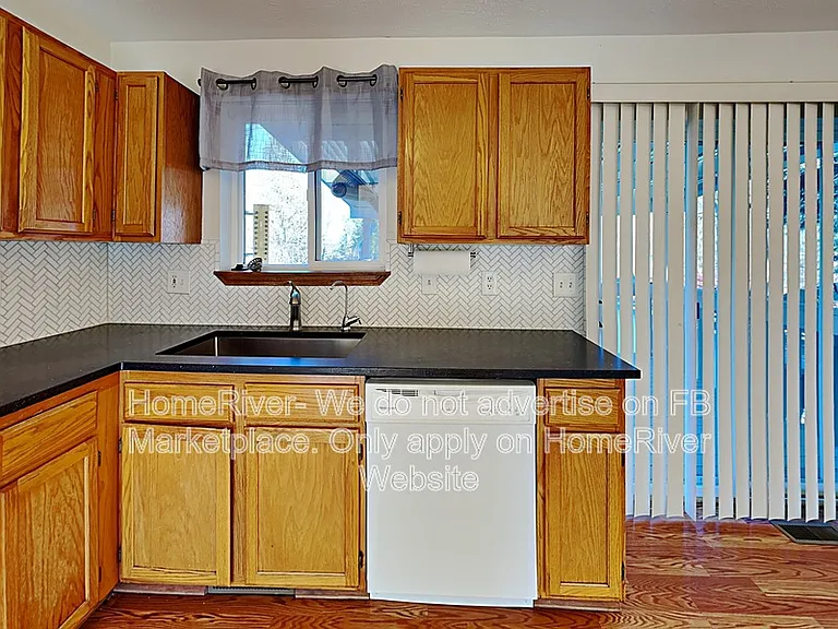 1811 E 8th Ave — Photo 6