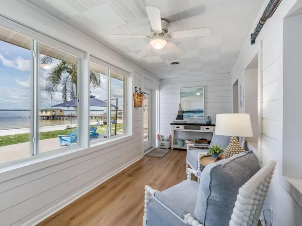 13850 SE 124th St, Ocklawaha, FL 32179