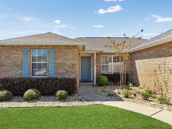 3rd image of 1935 Jo Tam Ln