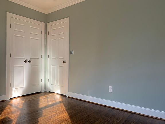 5th image of 10 Traynham Ave #8-12
